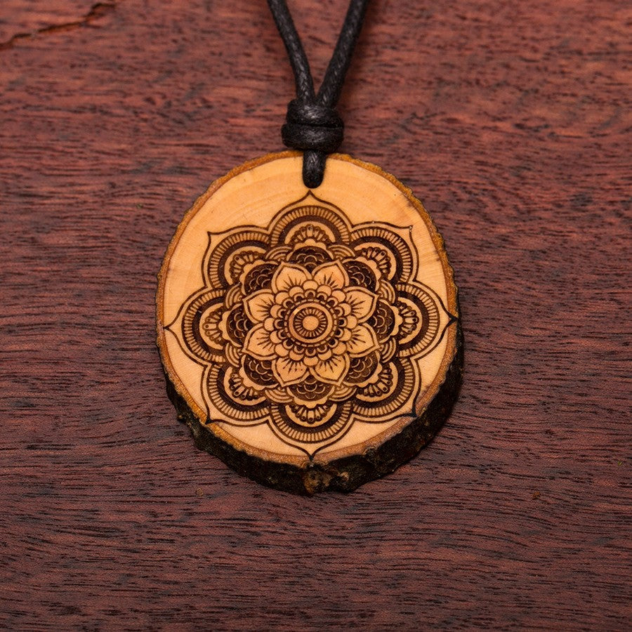 Swiss pine wood jewelry Ø3-5cm | various designs | from Tyrol in Austria