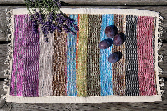 Placemat made from wild hemp or recycled sari, handwoven