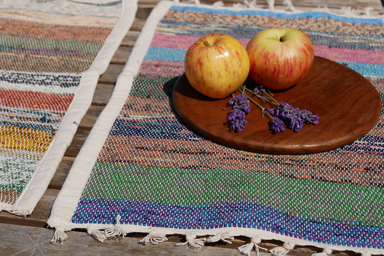 Placemat made from wild hemp or recycled sari, handwoven