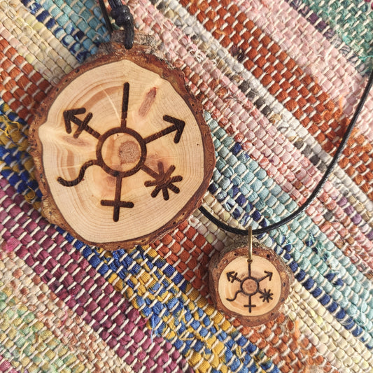 allgenderstar | Nature pendant by JANA W. | made of Swiss pine wood