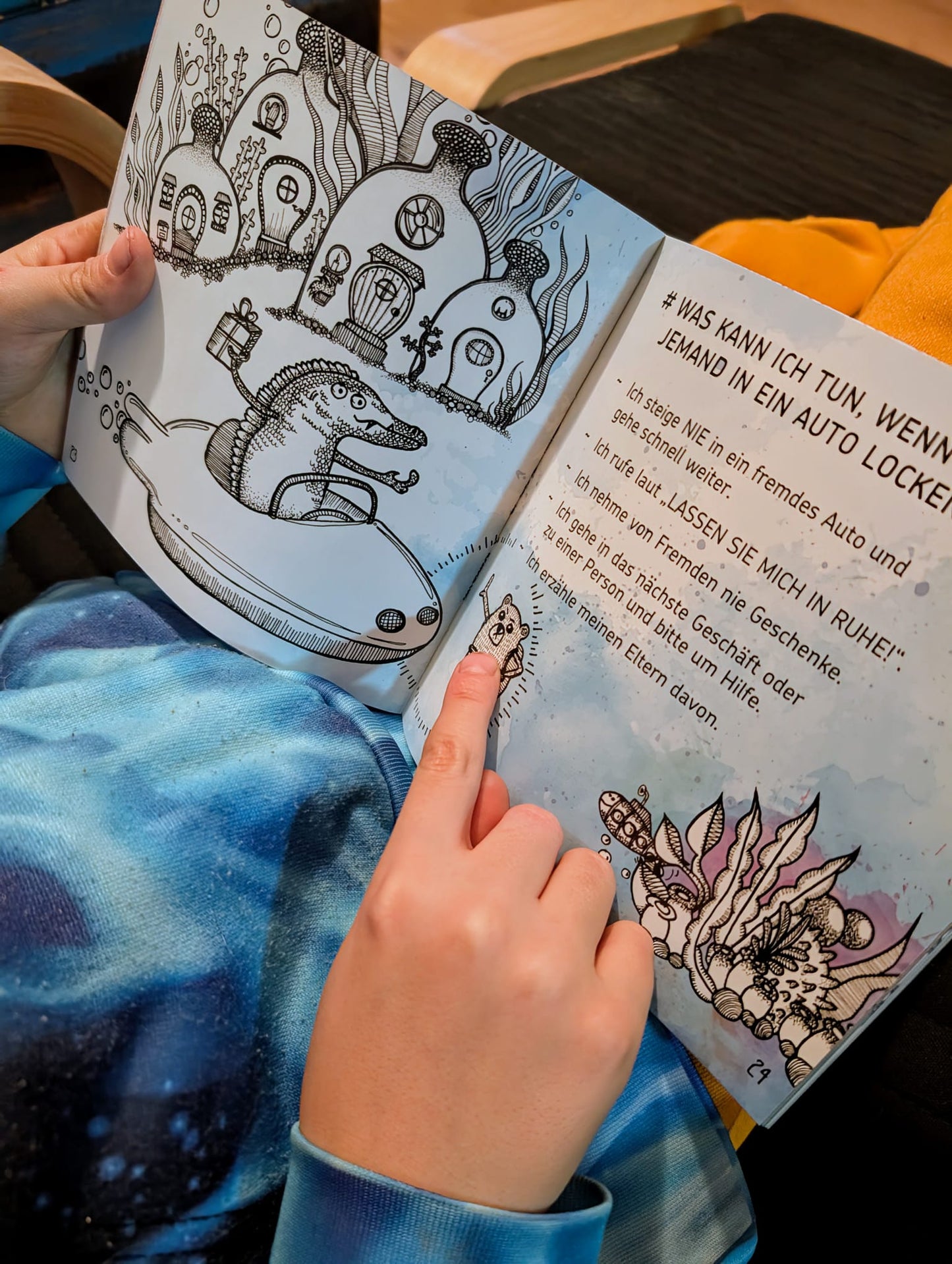 FLINS AWAY! 5x booklet version | ISBN 9783950499193 (2nd edition) | free shipping in Germany & Austria