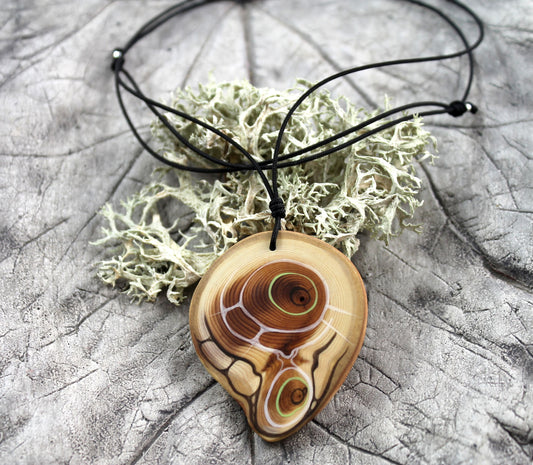 Earth necklace | Yew wood amulet | Handmade in Tyrol