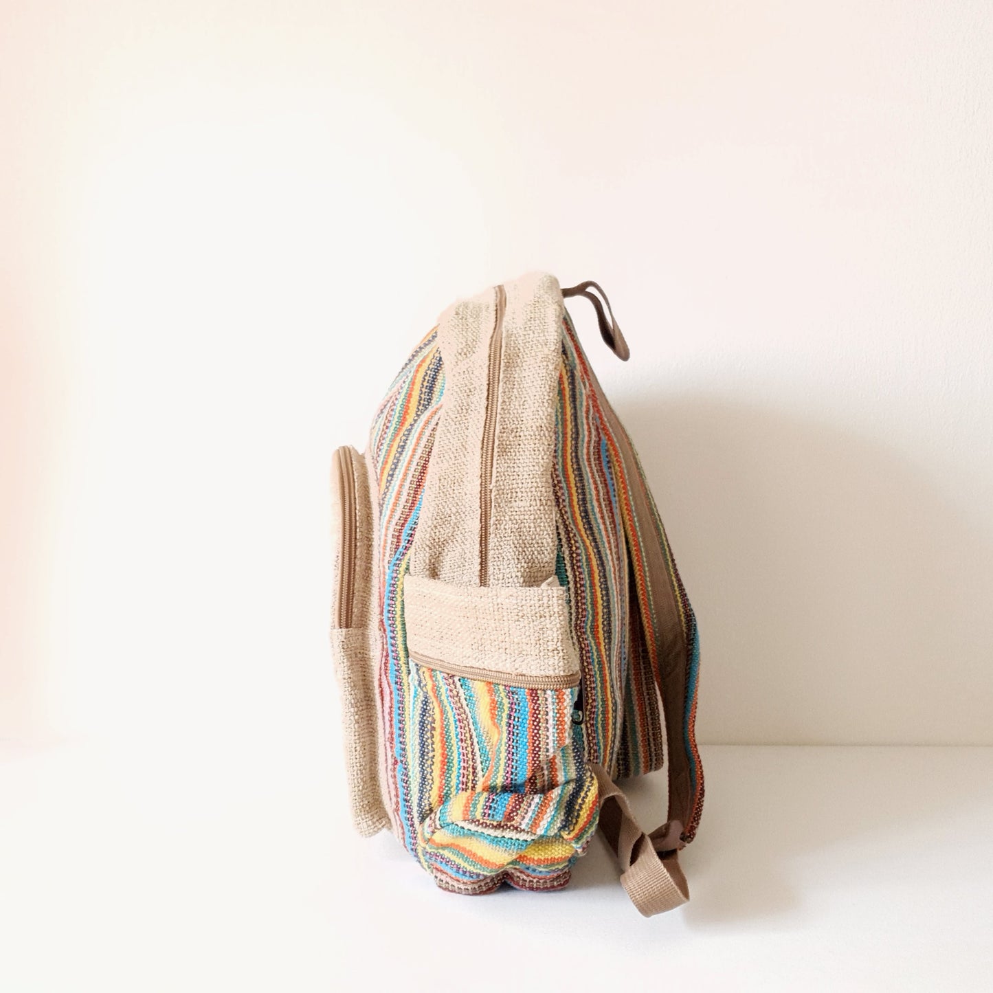 Rucksack-UNICORN-Hanfrucksack nachhaltig aus Nepal-gelb-seitenansicht