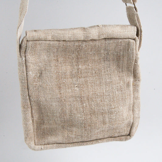Umhängetasche KARMA aus handgewebtem Hanf - Umhängetasche aus Hanf öko-backseite