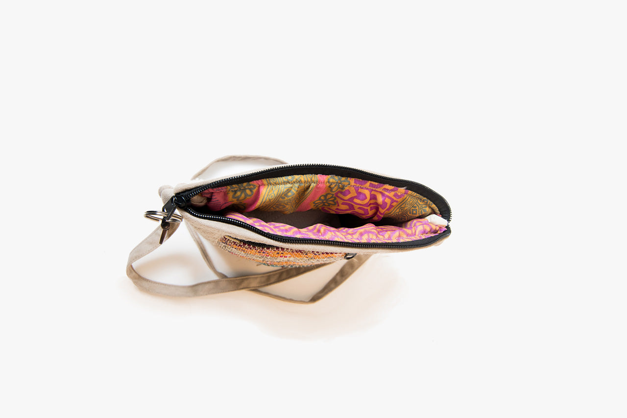 Handtasche CHEKKA Bag aus wildem Hanf und Recycle-Sari-muster