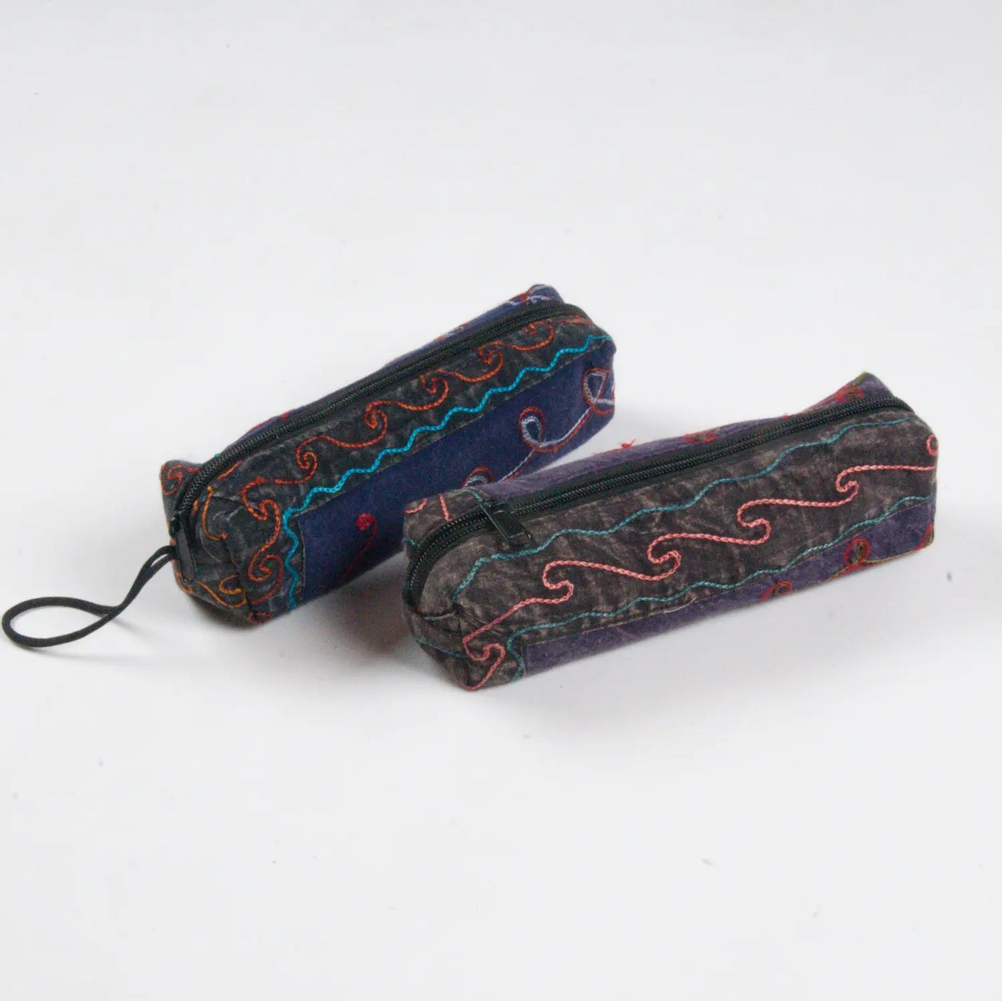 Federpenal bestickt - fair produziert in Nepal für Himal Hemp (Federtasche / Pencil Box)